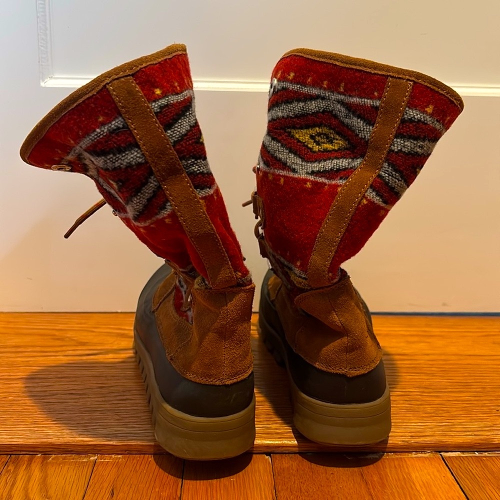 BareTraps Yaegar suede & faux fur adjustable lace up boots w/ Stay Dry System - Picture 6 of 16